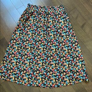 Simons Floral Skirt with pockets :)